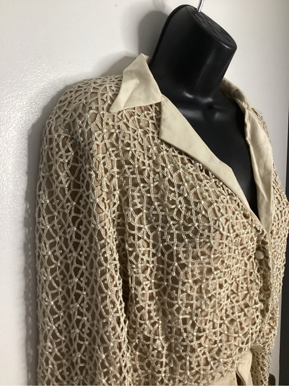 Vintage VENUS Cream V Neck Lace-Trim Bodysuit with Shaping Shorts L